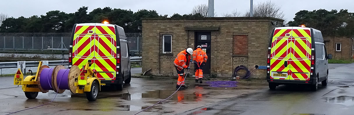 external fibre optic cable installation engineers